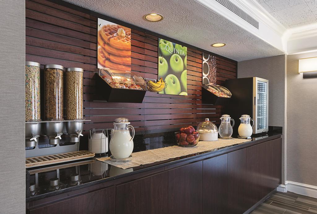 Quality Inn & Suites North Charleston - Ashley Phosphate Esterno foto
