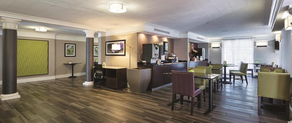 Quality Inn & Suites North Charleston - Ashley Phosphate Esterno foto