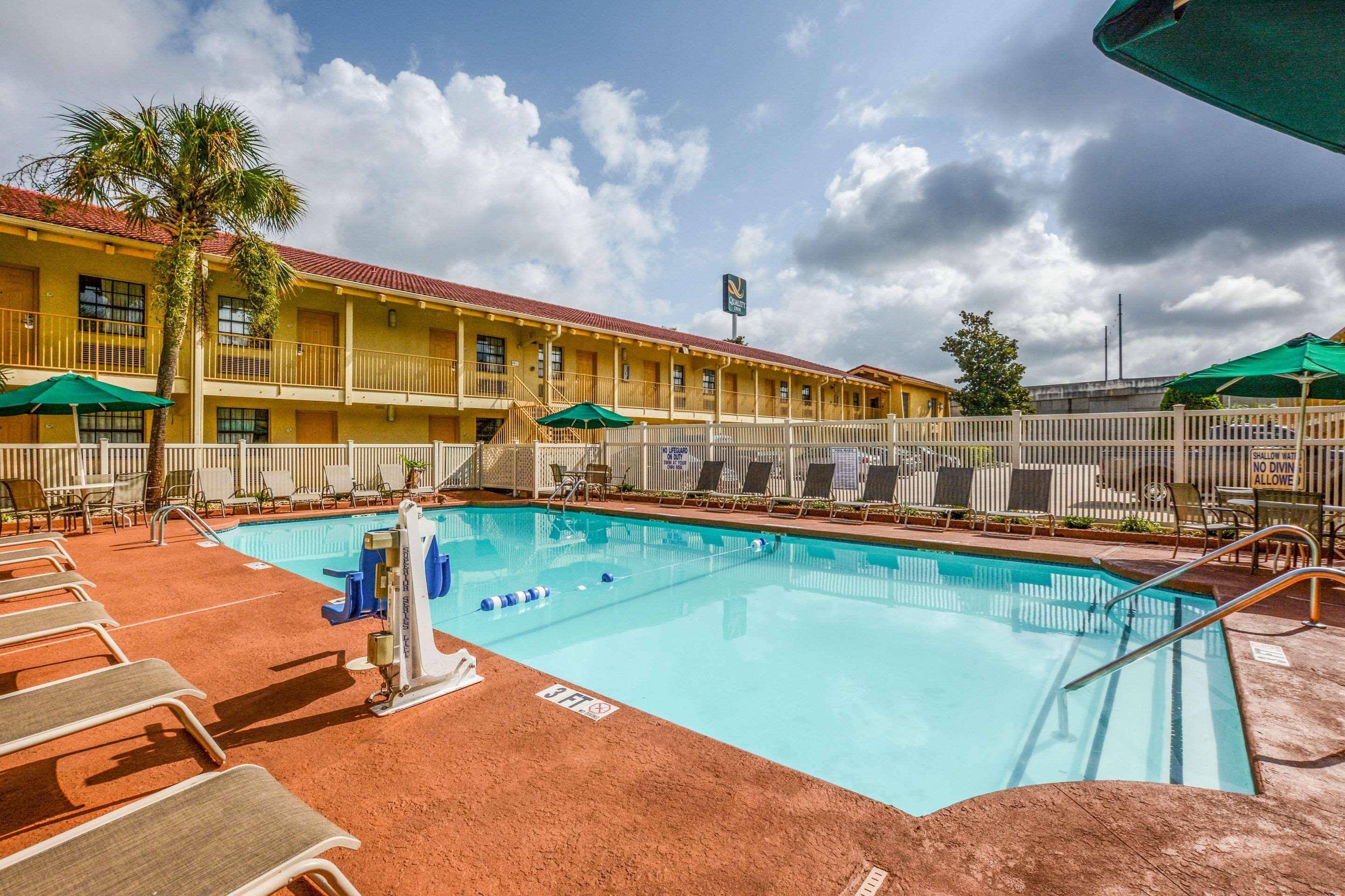 Quality Inn & Suites North Charleston - Ashley Phosphate Esterno foto