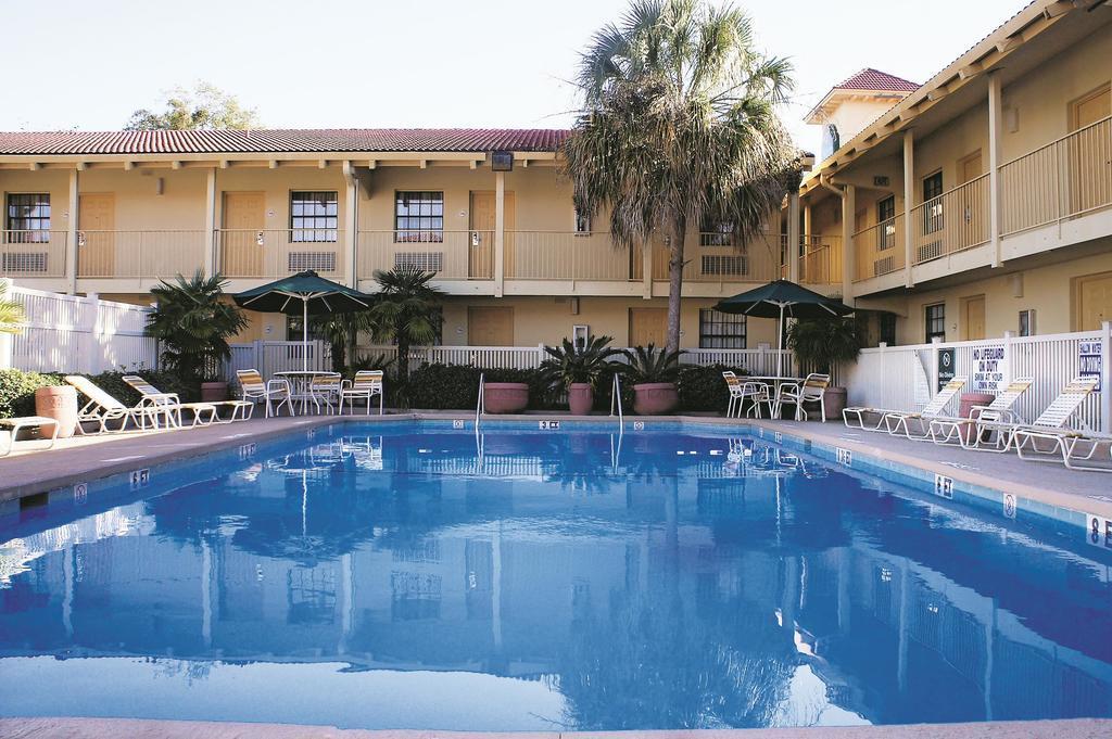 Quality Inn & Suites North Charleston - Ashley Phosphate Esterno foto