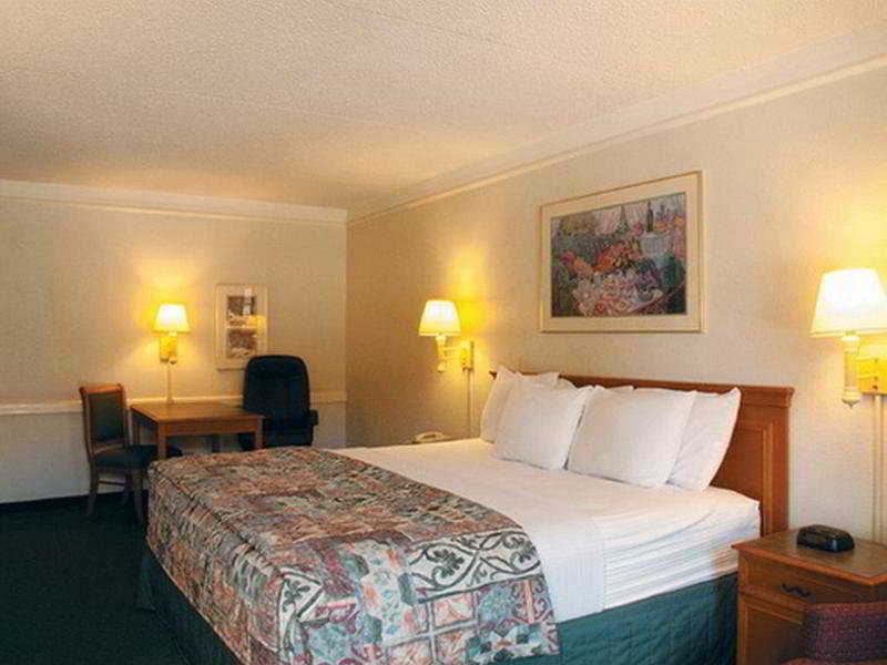 Quality Inn & Suites North Charleston - Ashley Phosphate Camera foto