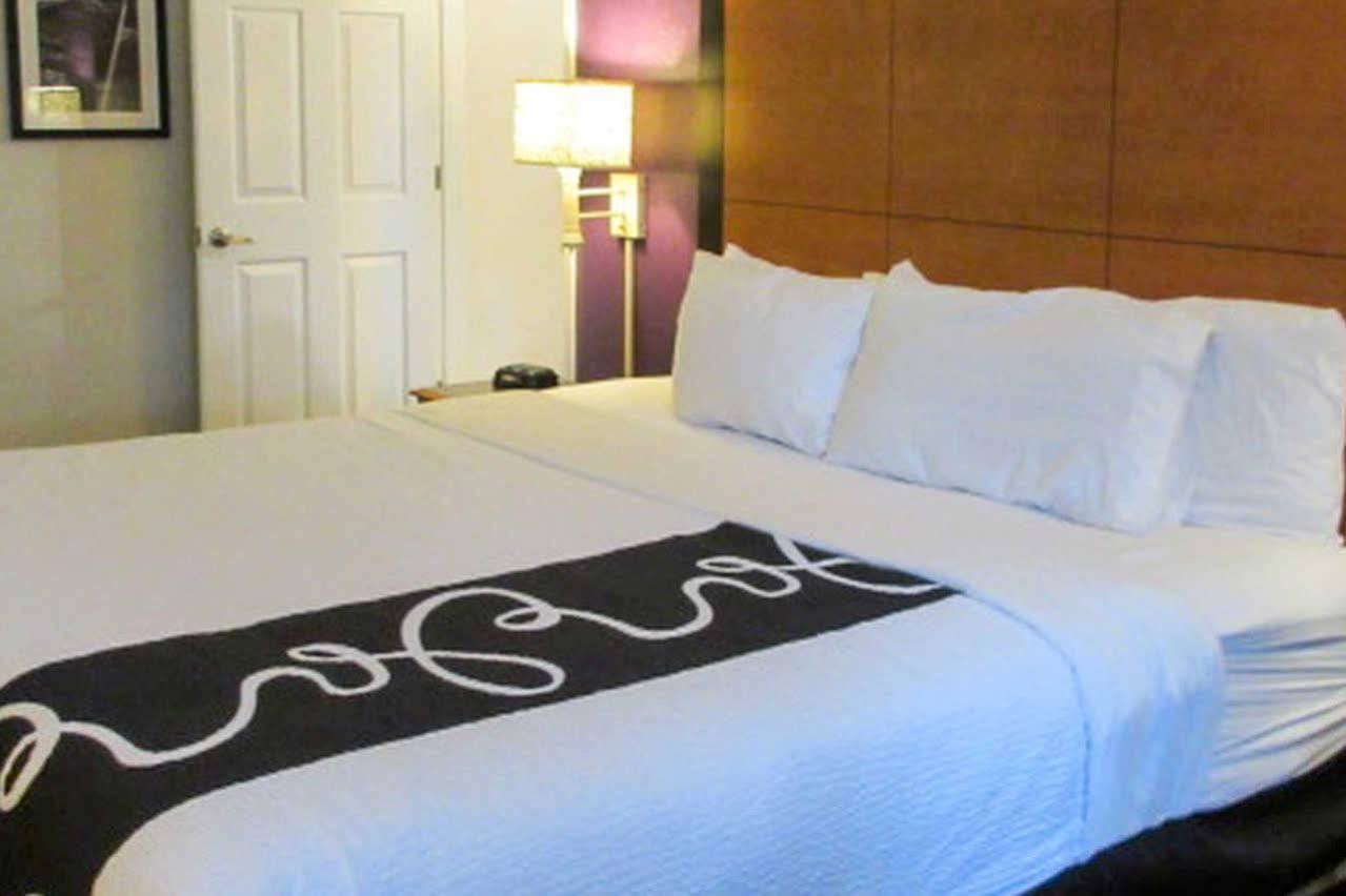 Quality Inn & Suites North Charleston - Ashley Phosphate Esterno foto