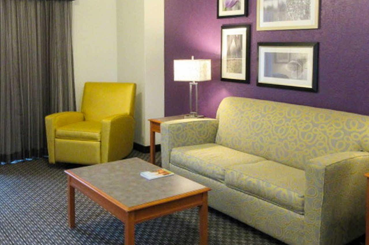 Quality Inn & Suites North Charleston - Ashley Phosphate Esterno foto