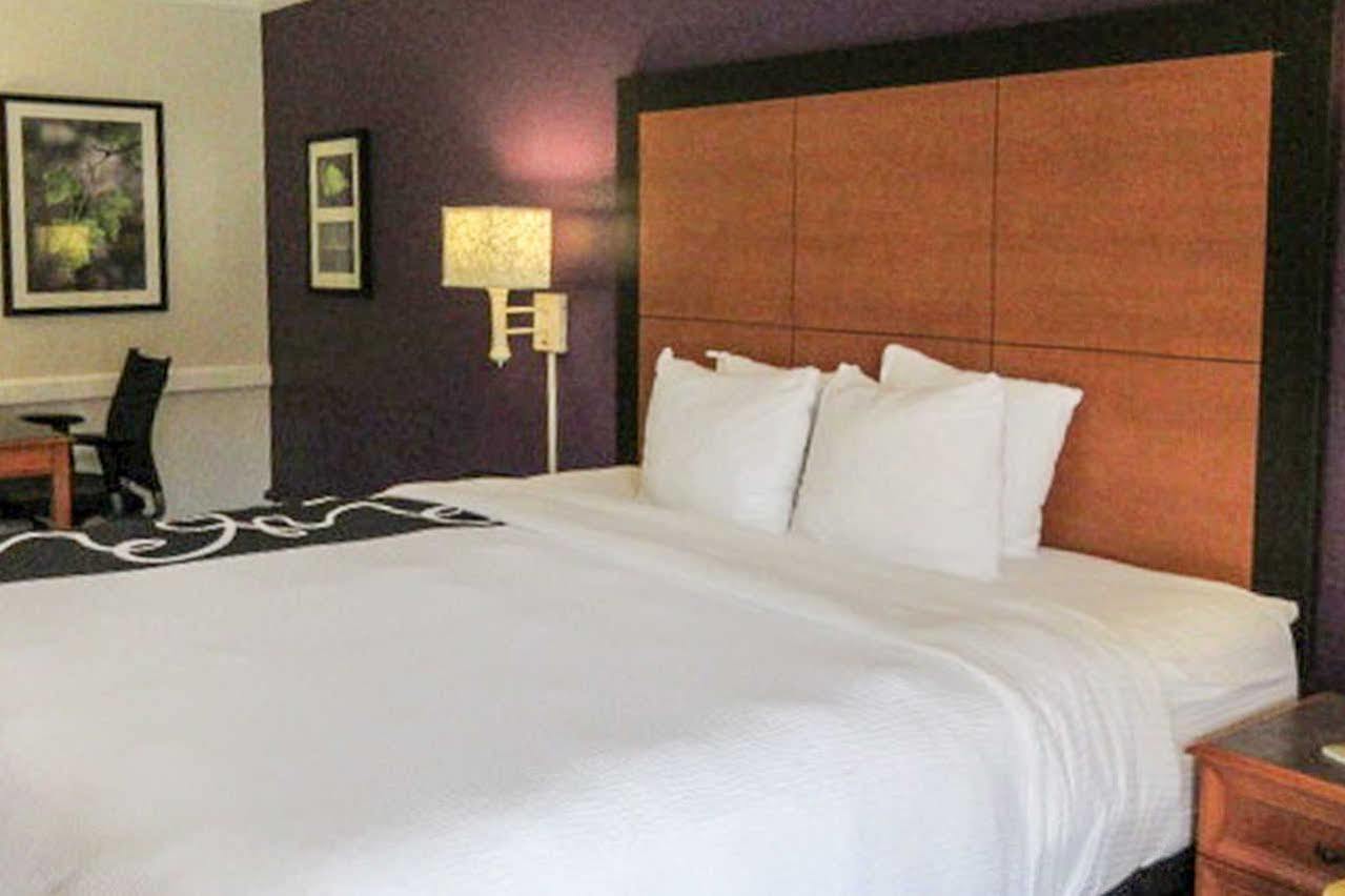 Quality Inn & Suites North Charleston - Ashley Phosphate Esterno foto