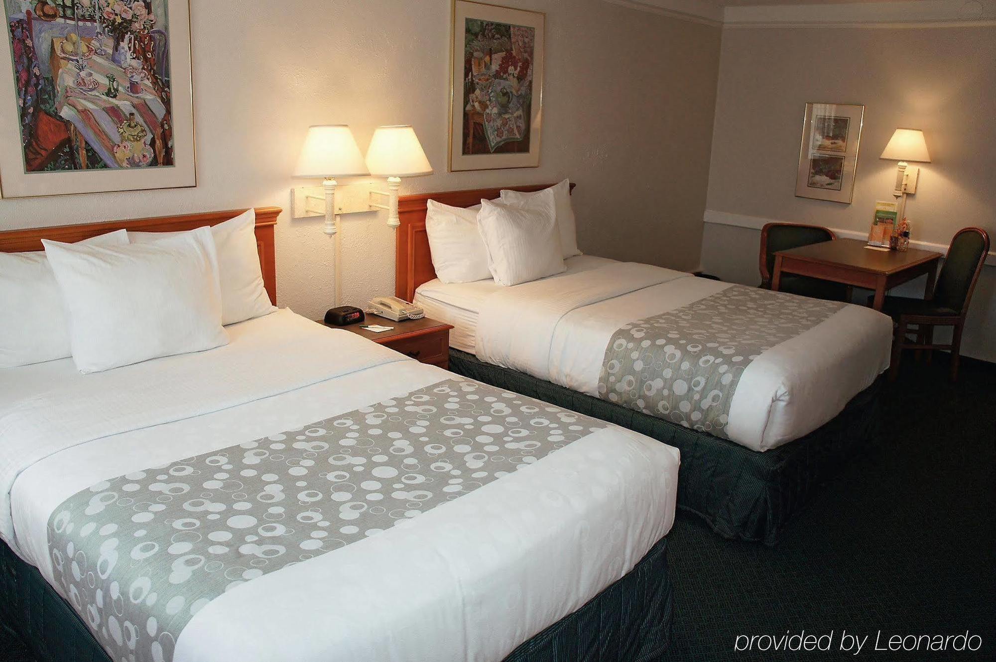 Quality Inn & Suites North Charleston - Ashley Phosphate Esterno foto
