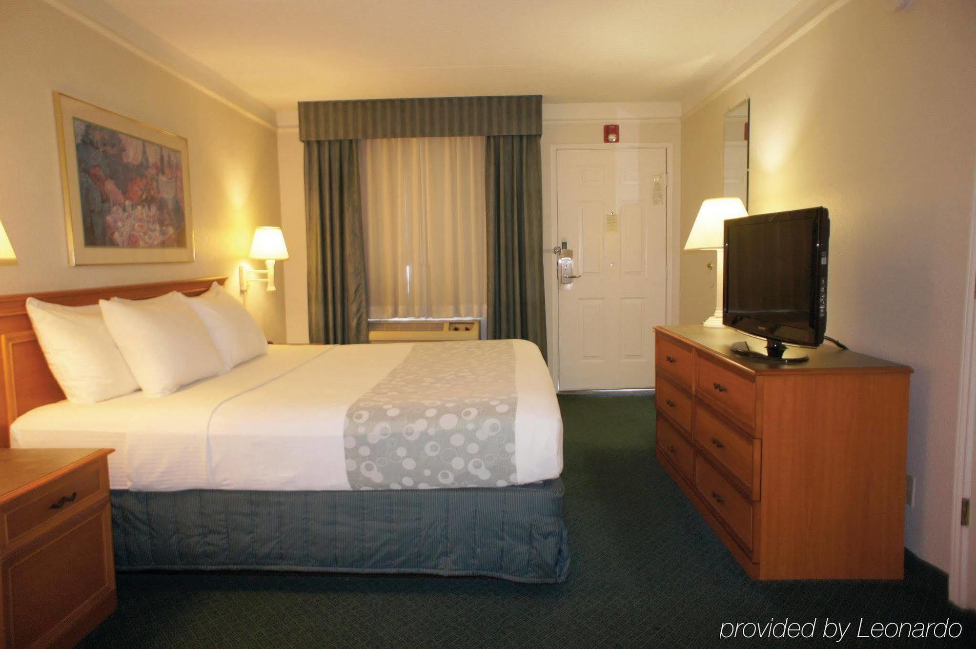 Quality Inn & Suites North Charleston - Ashley Phosphate Esterno foto