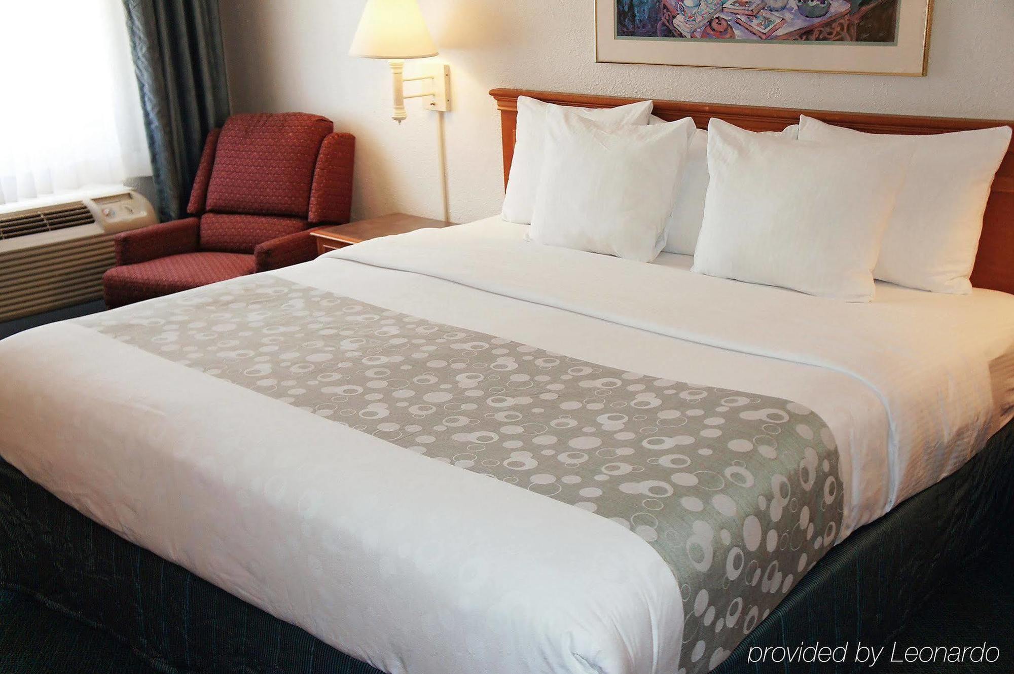 Quality Inn & Suites North Charleston - Ashley Phosphate Esterno foto