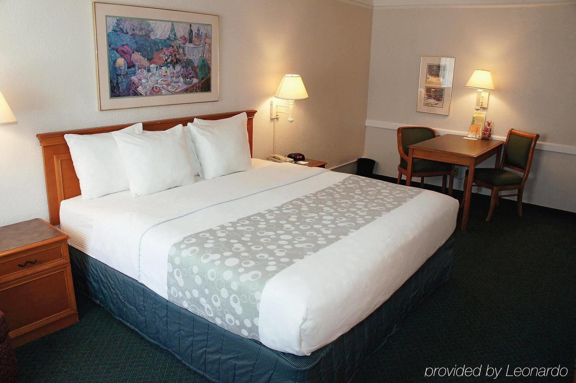 Quality Inn & Suites North Charleston - Ashley Phosphate Esterno foto
